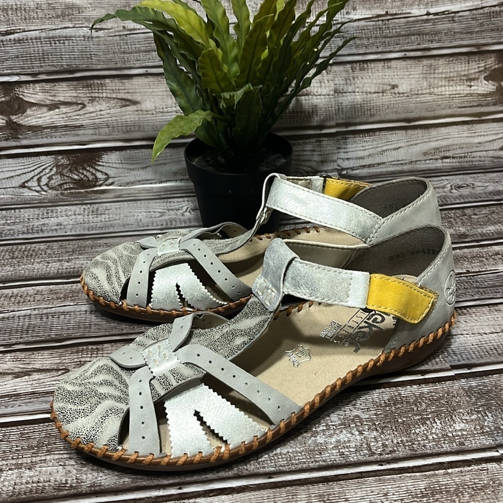 Rieker Silver Leather Closed in Sandal Shoe Women’s Size 39/8 - Picture 2 of 12